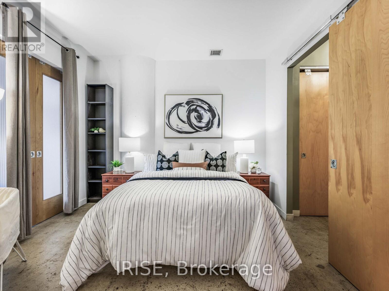 Photo 16 of 939 155 Dalhousie Street, Toronto ON