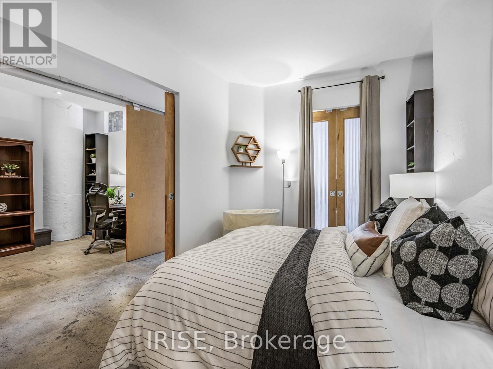 Photo 17 of 939 155 Dalhousie Street, Toronto ON