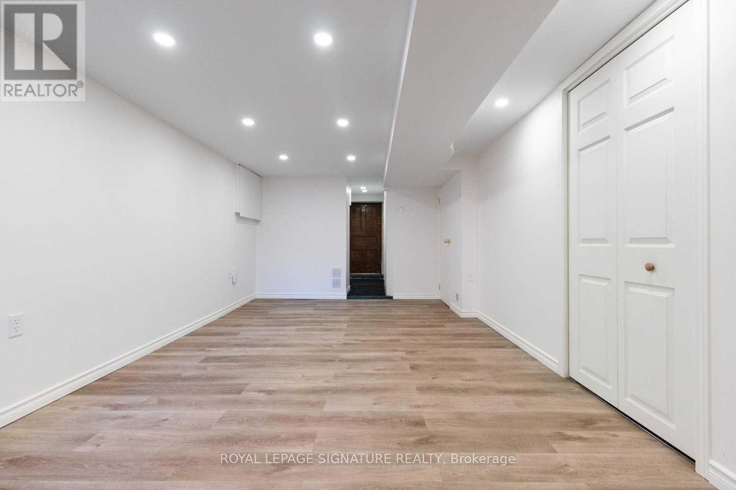 Photo 2 of Lower 613 Crawford Street, Toronto ON