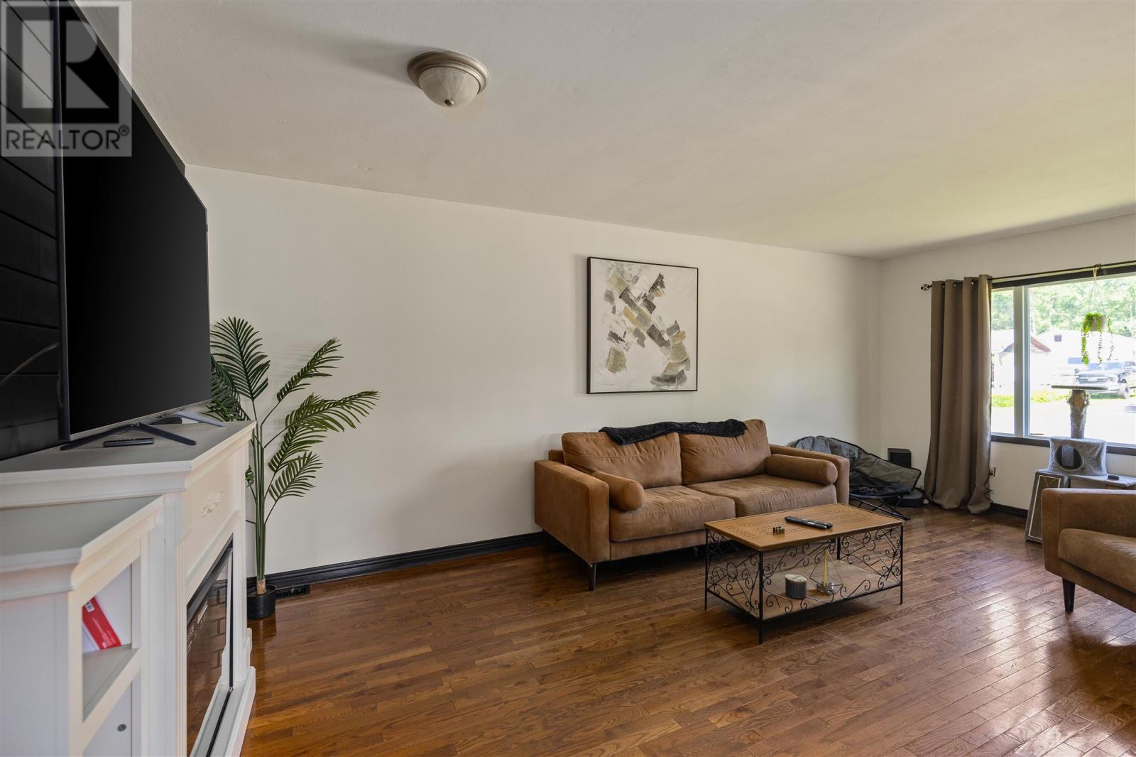Photo 12 of 107 Ransome Dr, Sault Ste Marie ON