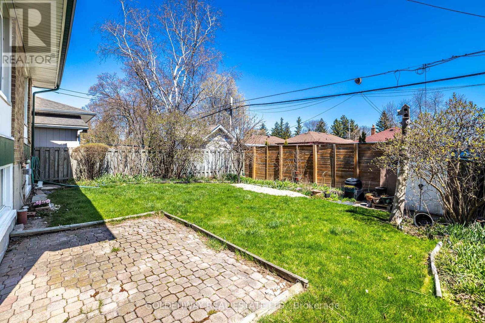 Photo 12 of Lower 30 Mendip Crescent, Toronto ON