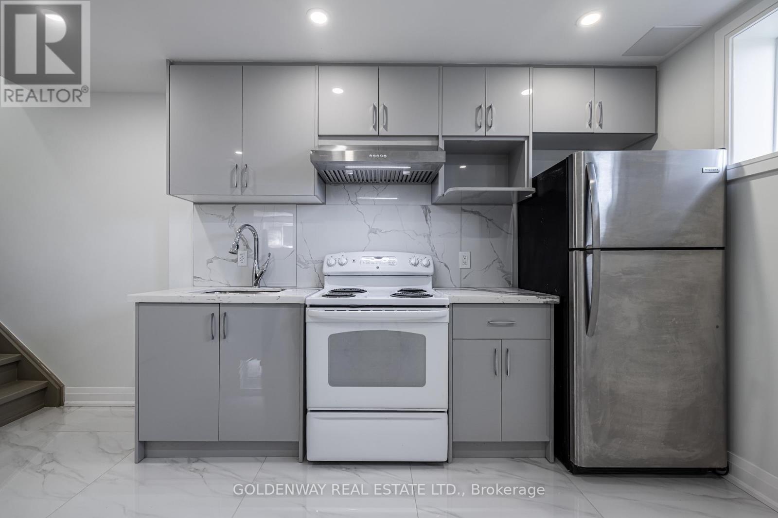 Photo 9 of Lower 30 Mendip Crescent, Toronto ON