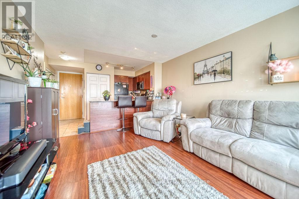 Photo 16 of 911 340 Watson Street W, Whitby ON