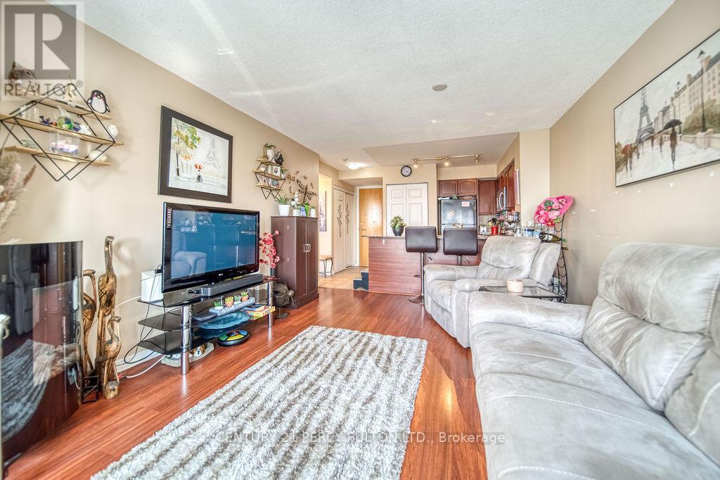Photo 18 of 911 340 Watson Street W, Whitby ON