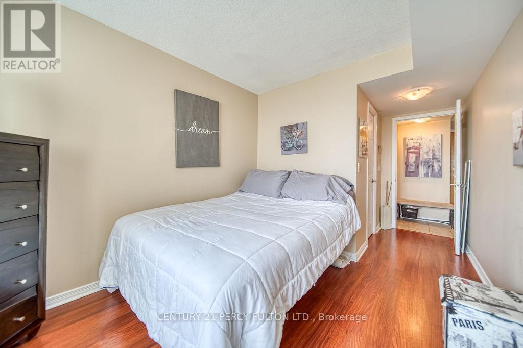 Photo 20 of 911 340 Watson Street W, Whitby ON