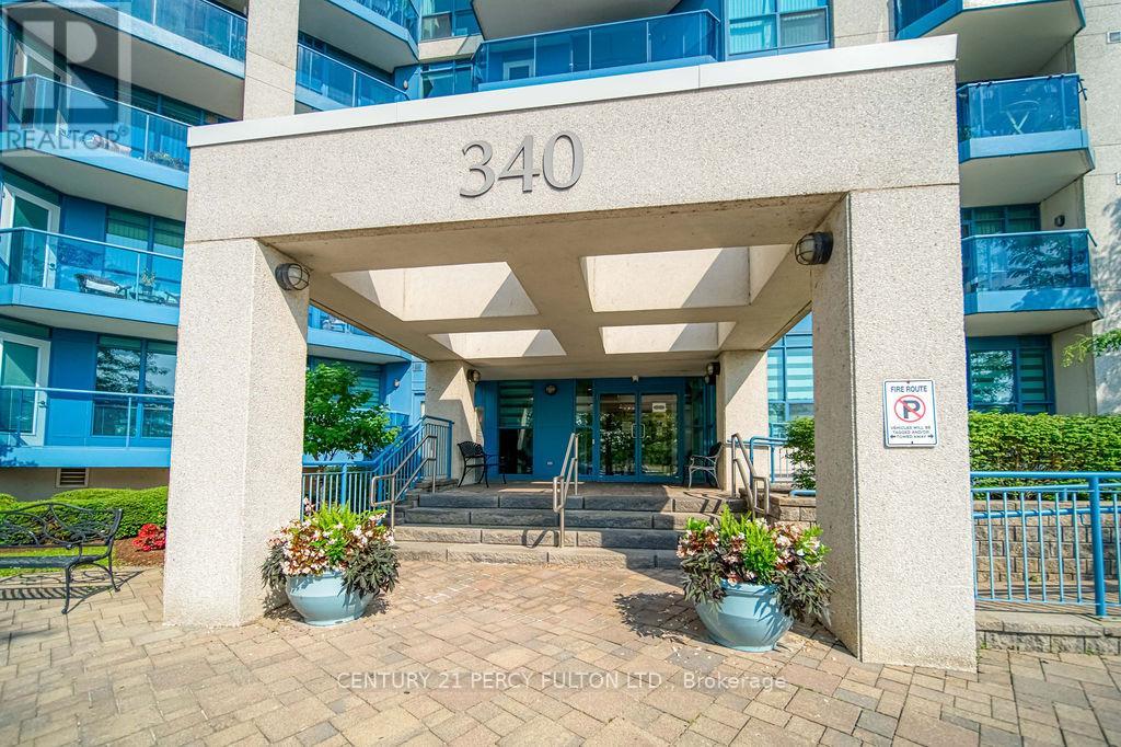 Photo 3 of 911 340 Watson Street W, Whitby ON
