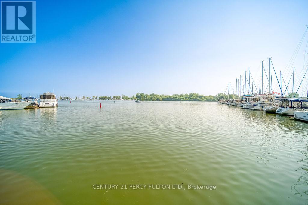 Photo 41 of 911 340 Watson Street W, Whitby ON