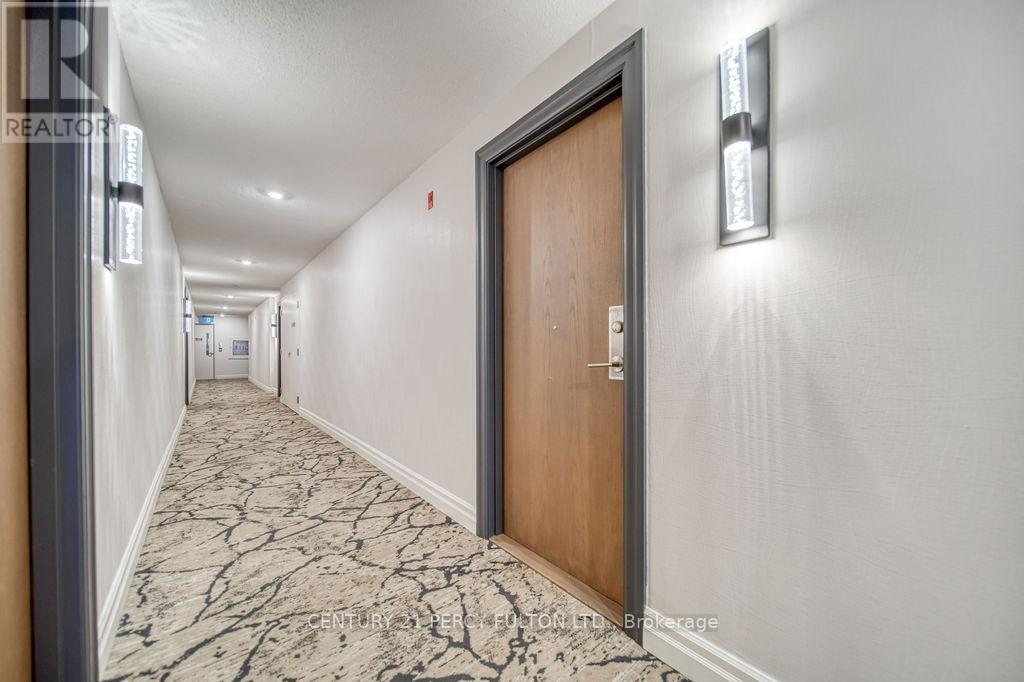 Photo 5 of 911 340 Watson Street W, Whitby ON
