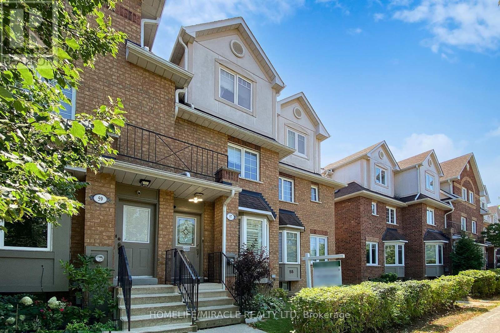 Photo 1 of 8 57 Hedge End Road, Toronto ON
