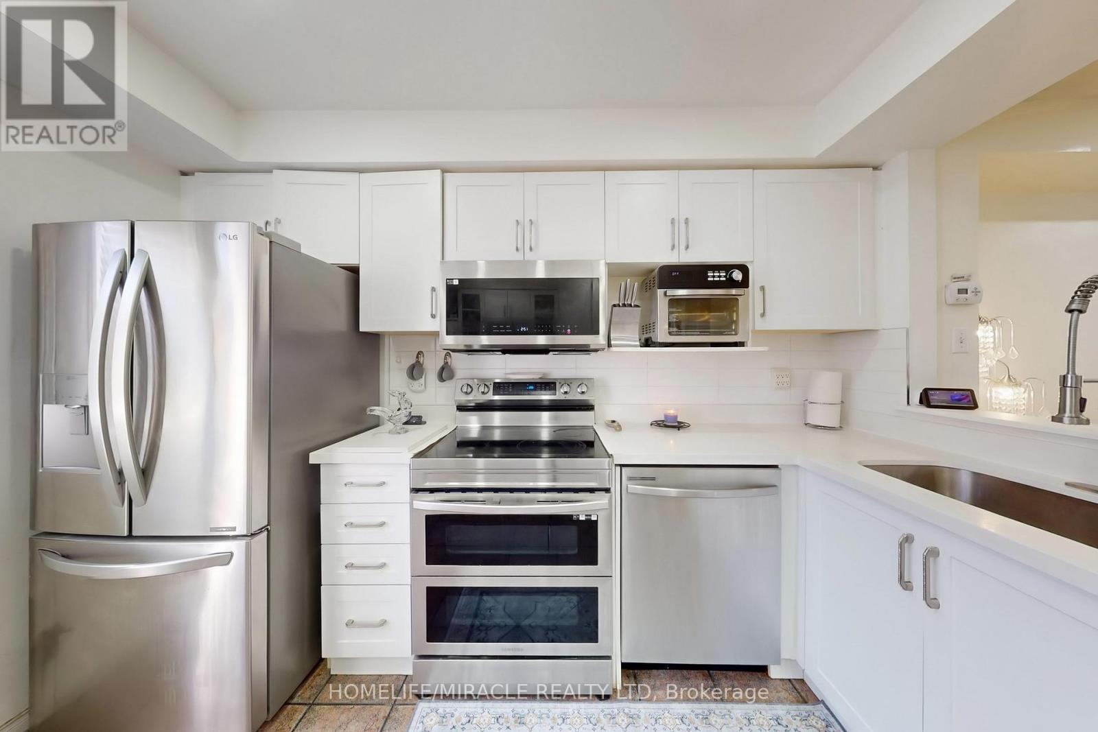 Photo 11 of 8 57 Hedge End Road, Toronto ON