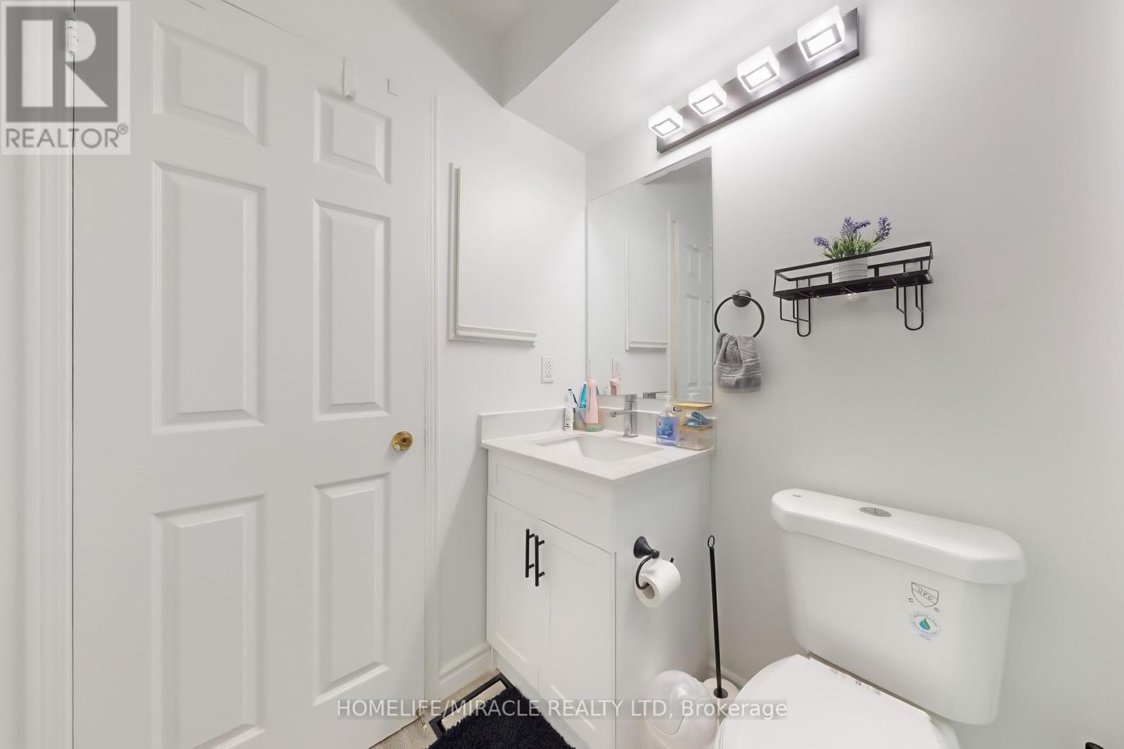 Photo 25 of 8 57 Hedge End Road, Toronto ON