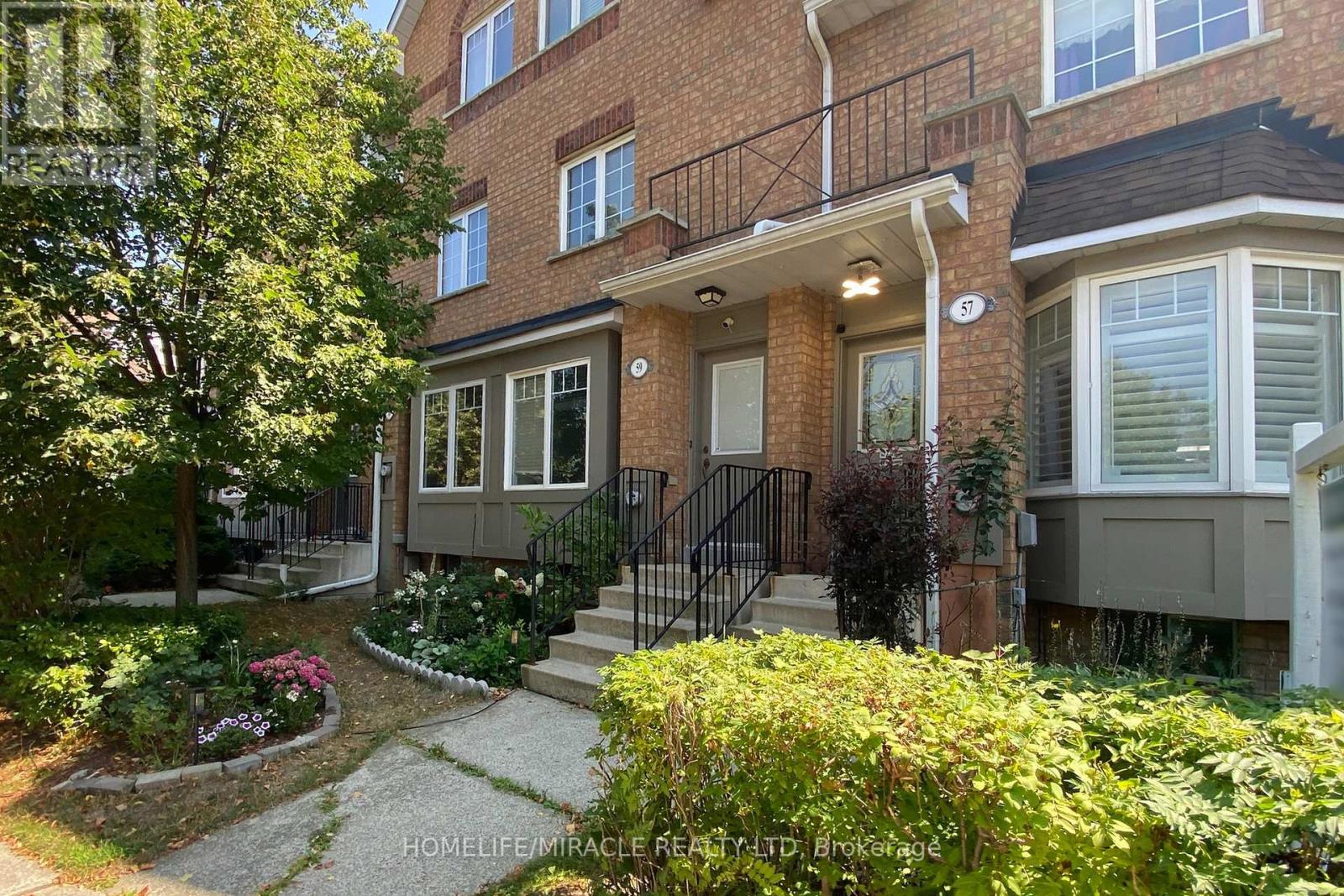 Photo 3 of 8 57 Hedge End Road, Toronto ON