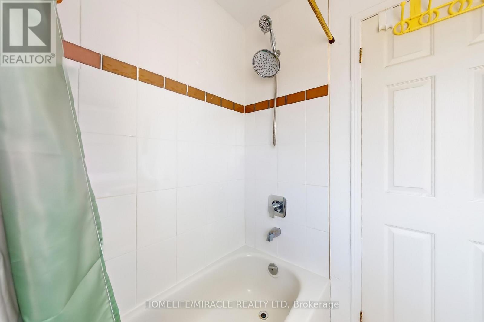 Photo 33 of 8 57 Hedge End Road, Toronto ON