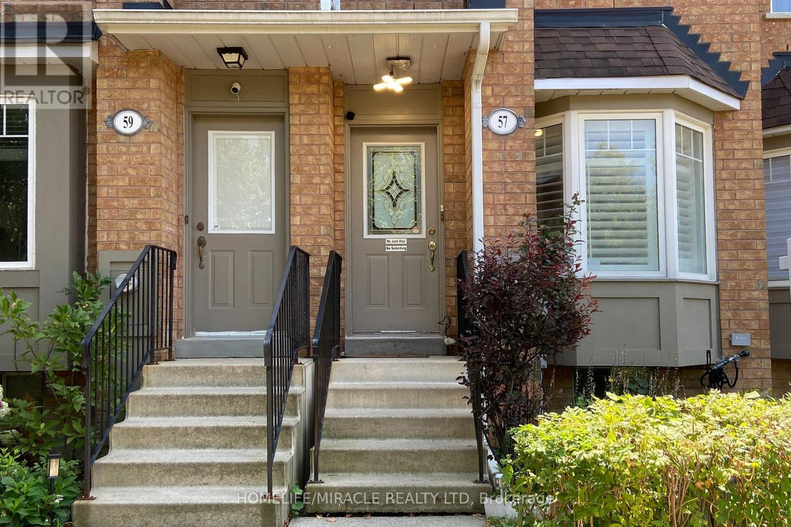 Photo 4 of 8 57 Hedge End Road, Toronto ON