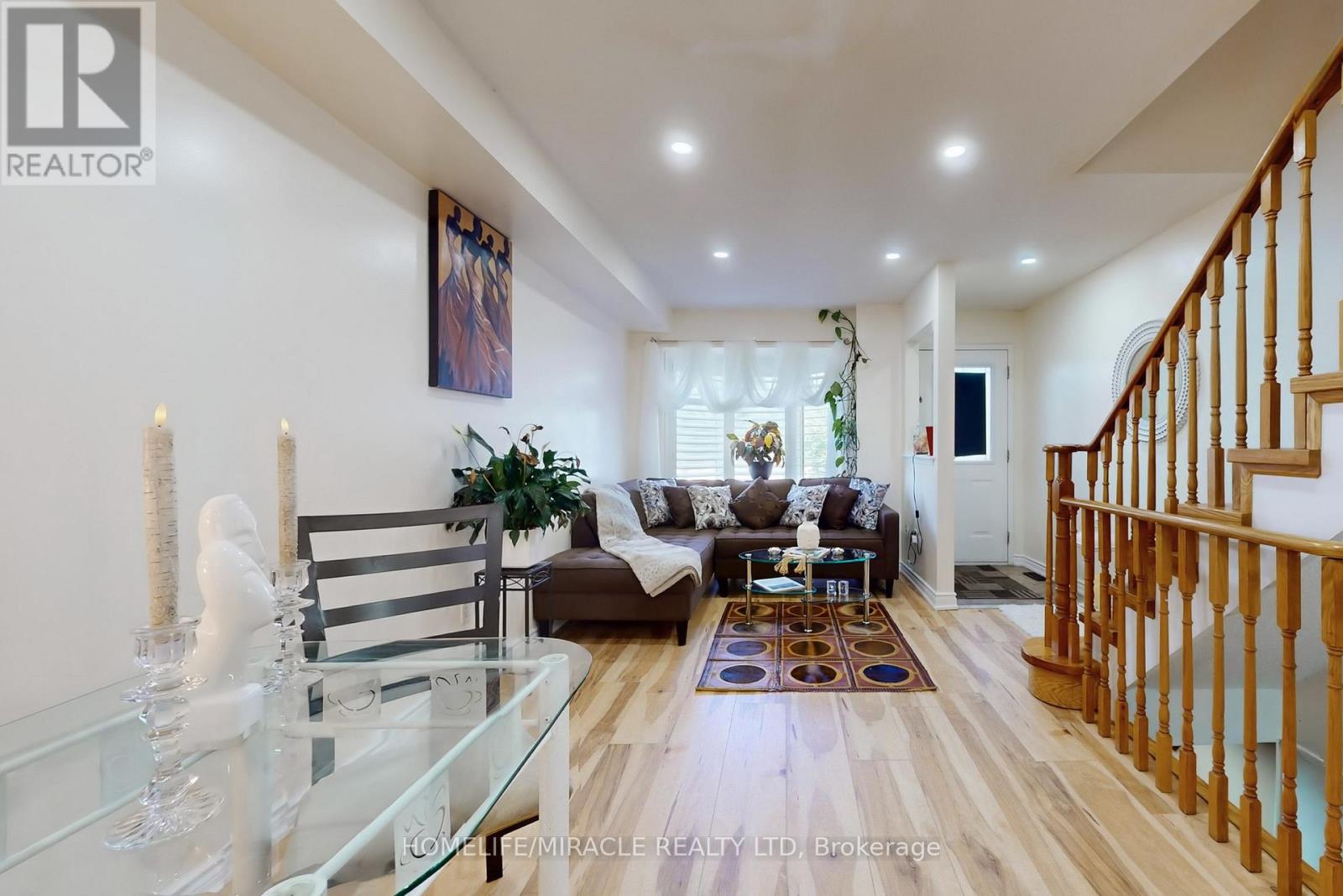 Photo 6 of 8 57 Hedge End Road, Toronto ON