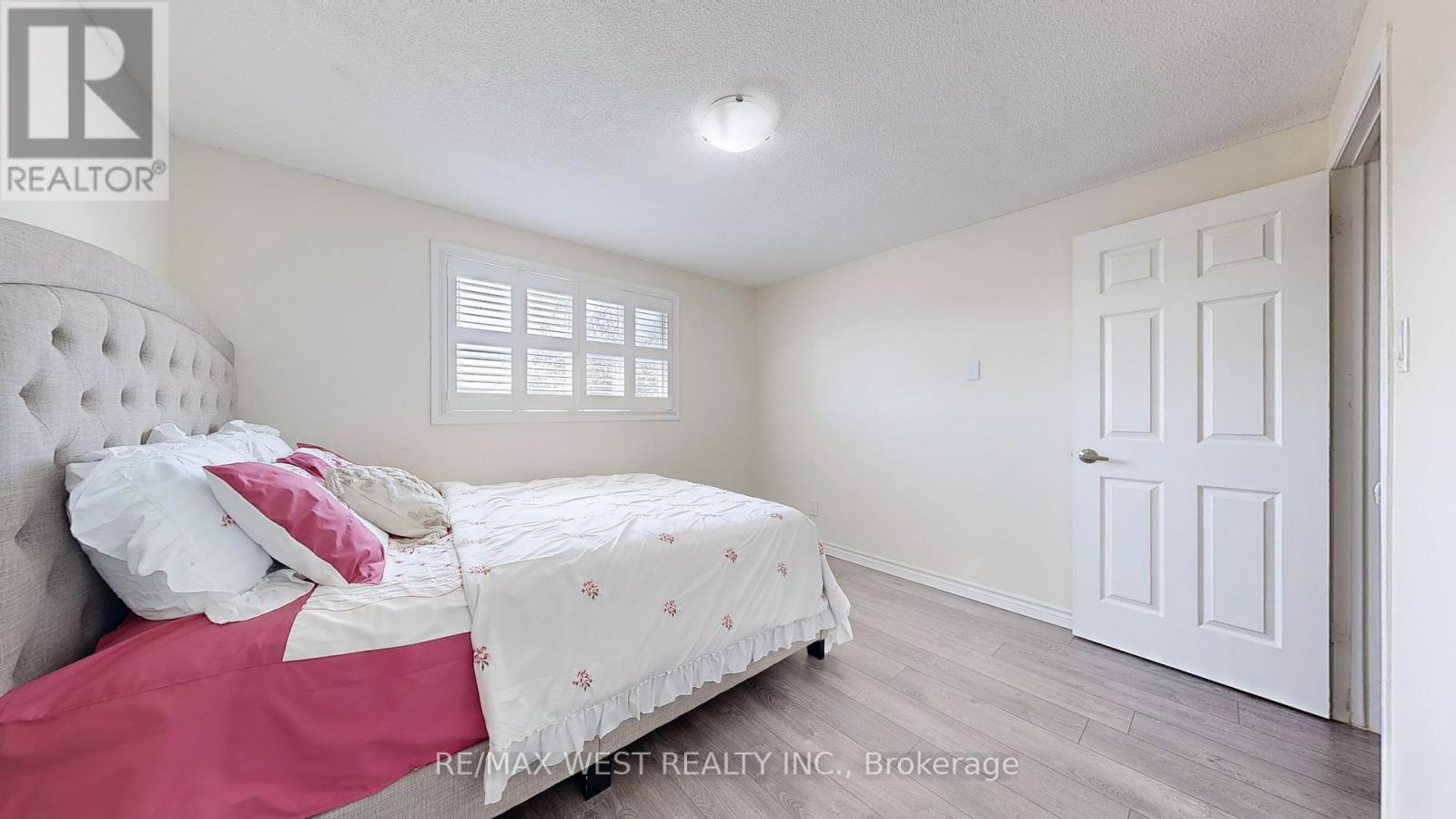 Photo 30 of 325 Killarney Court, Oshawa ON