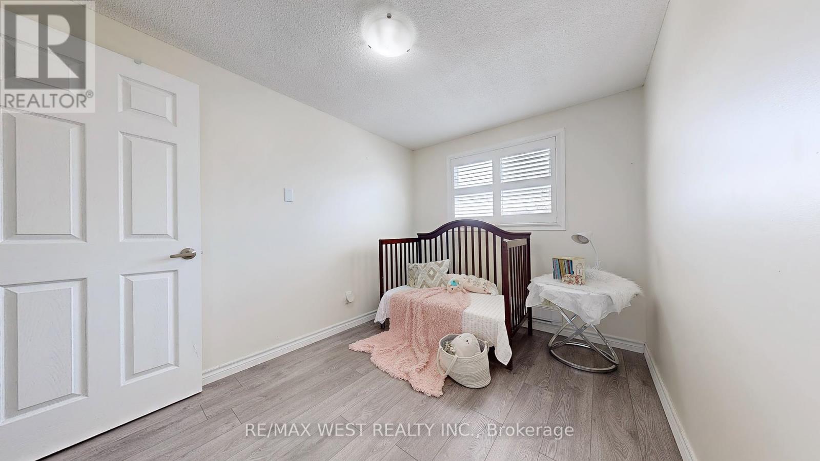 Photo 33 of 325 Killarney Court, Oshawa ON
