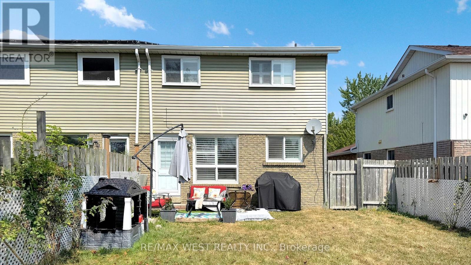 Photo 46 of 325 Killarney Court, Oshawa ON