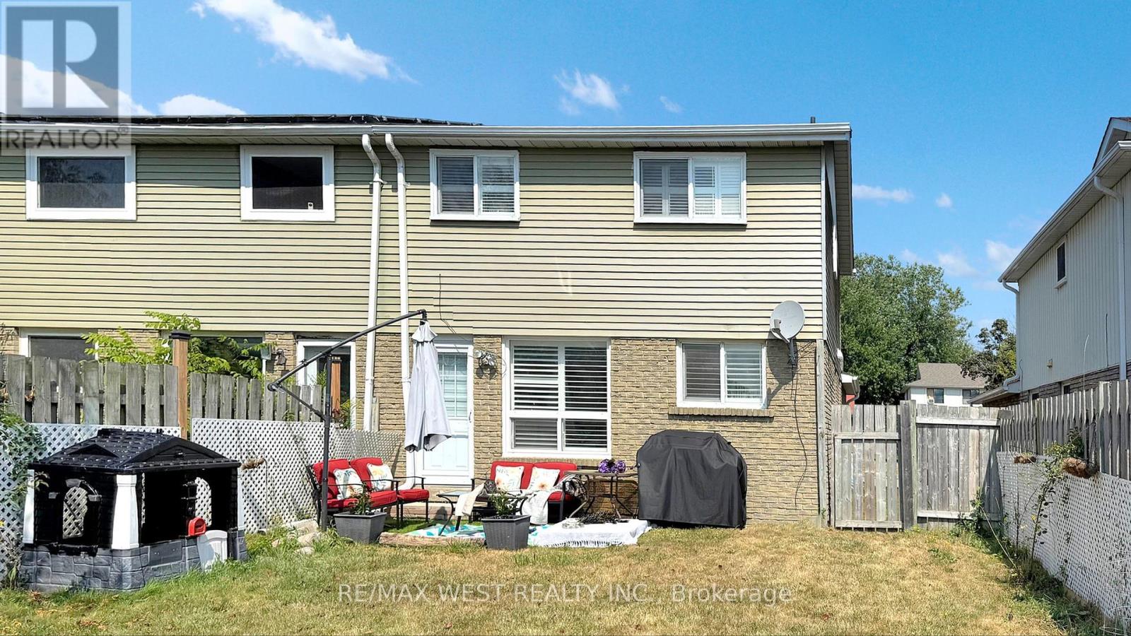 Photo 47 of 325 Killarney Court, Oshawa ON