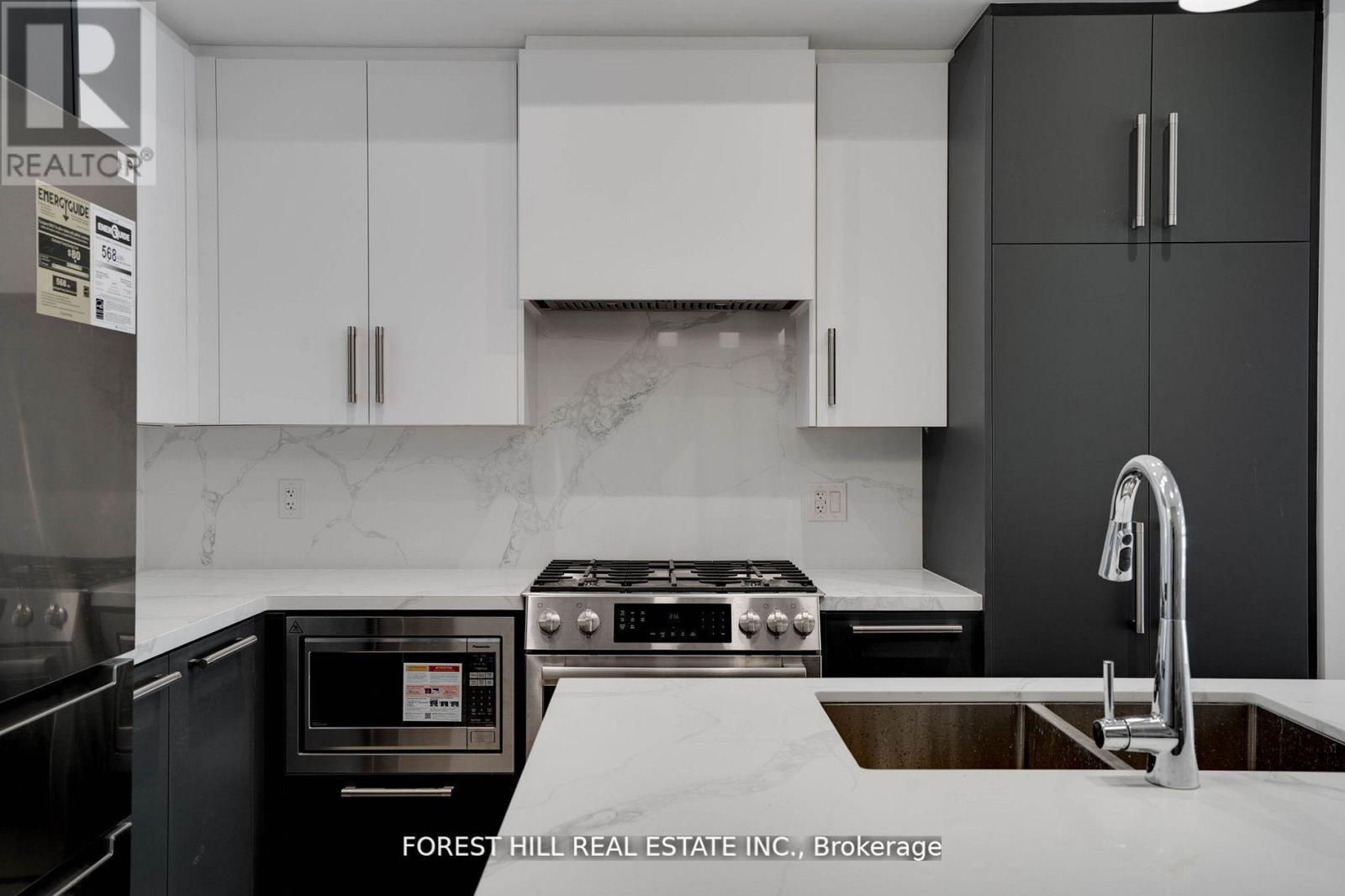 Photo 6 of 16 Chesley Street, Vaughan ON