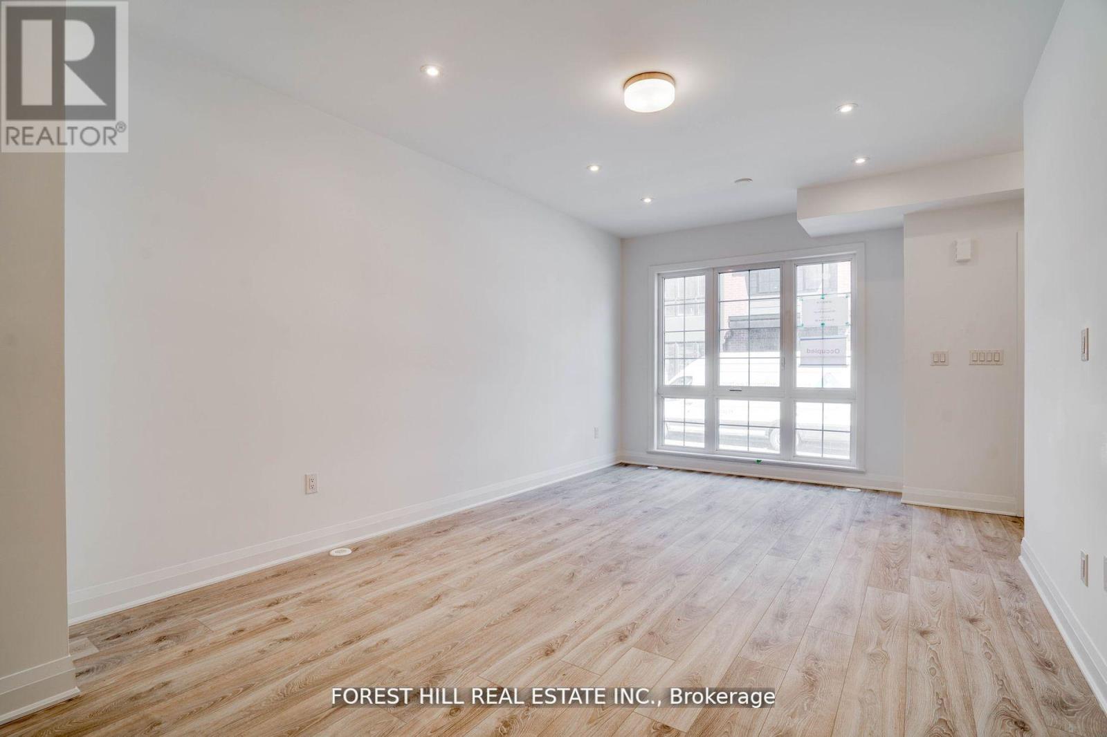 Photo 8 of 16 Chesley Street, Vaughan ON
