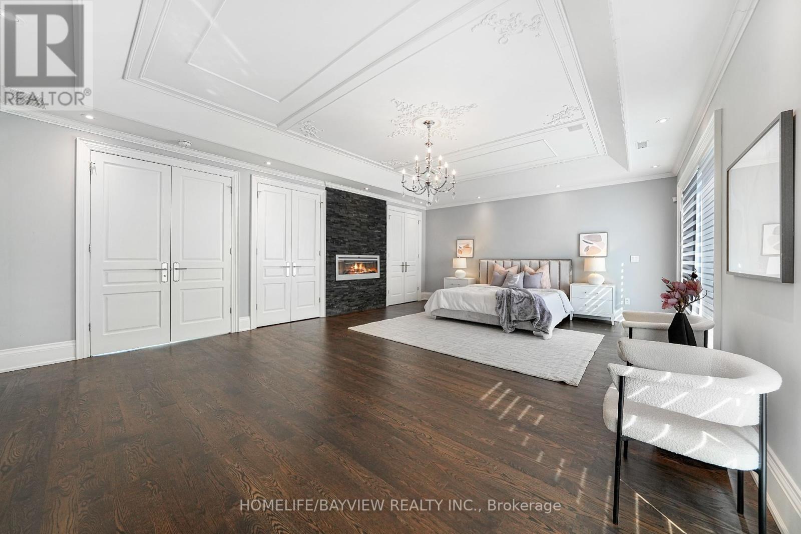 Photo 27 of 111 Hillview Road, Aurora ON