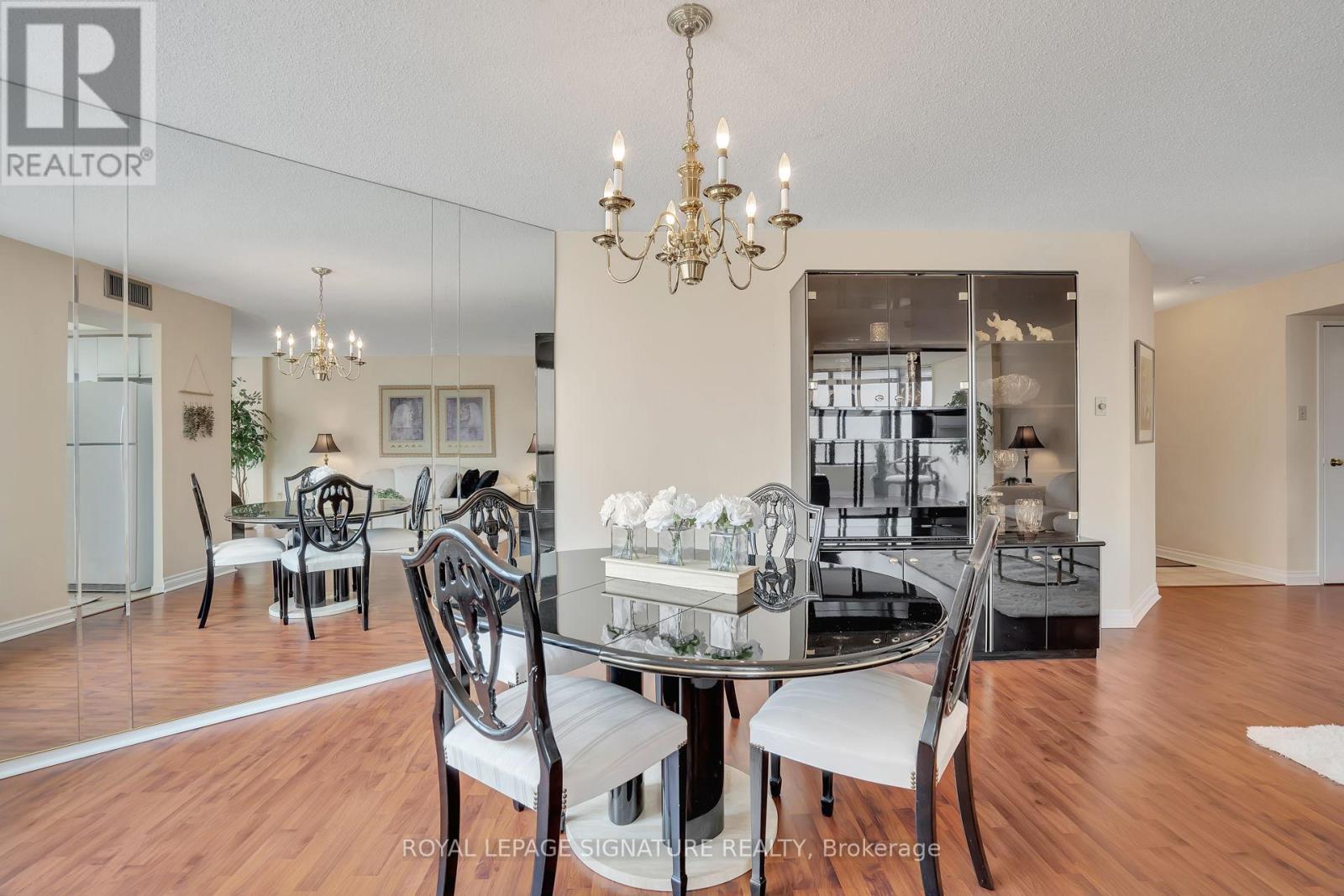 Photo 12 of 903 7440 Bathurst Street, Vaughan ON