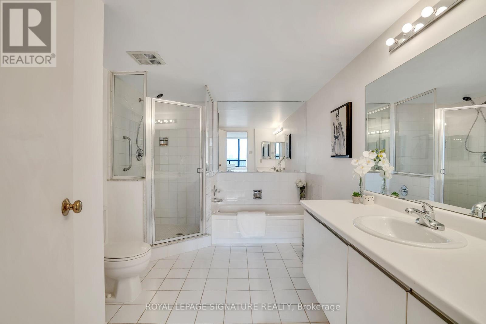 Photo 24 of 903 7440 Bathurst Street, Vaughan ON
