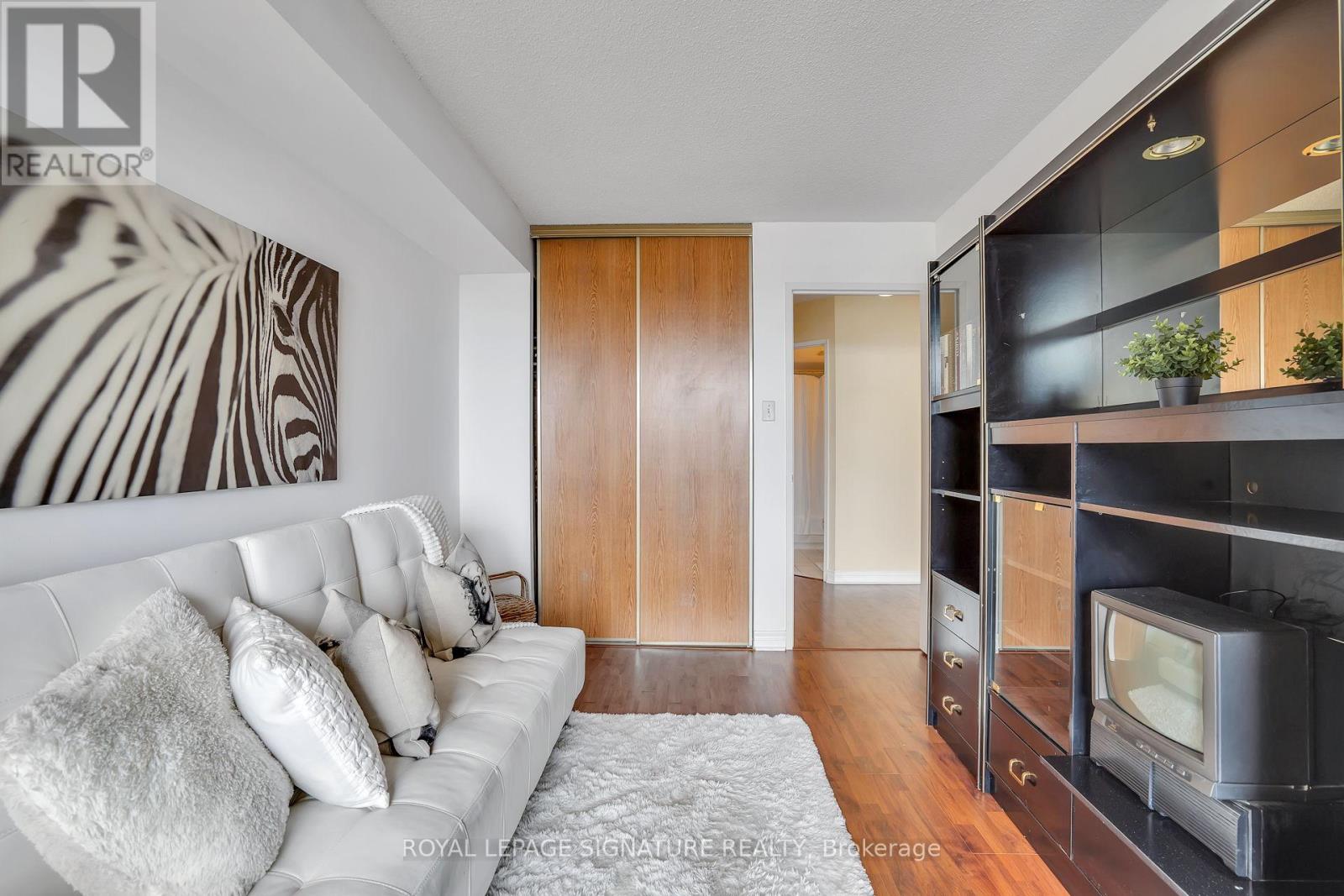 Photo 28 of 903 7440 Bathurst Street, Vaughan ON
