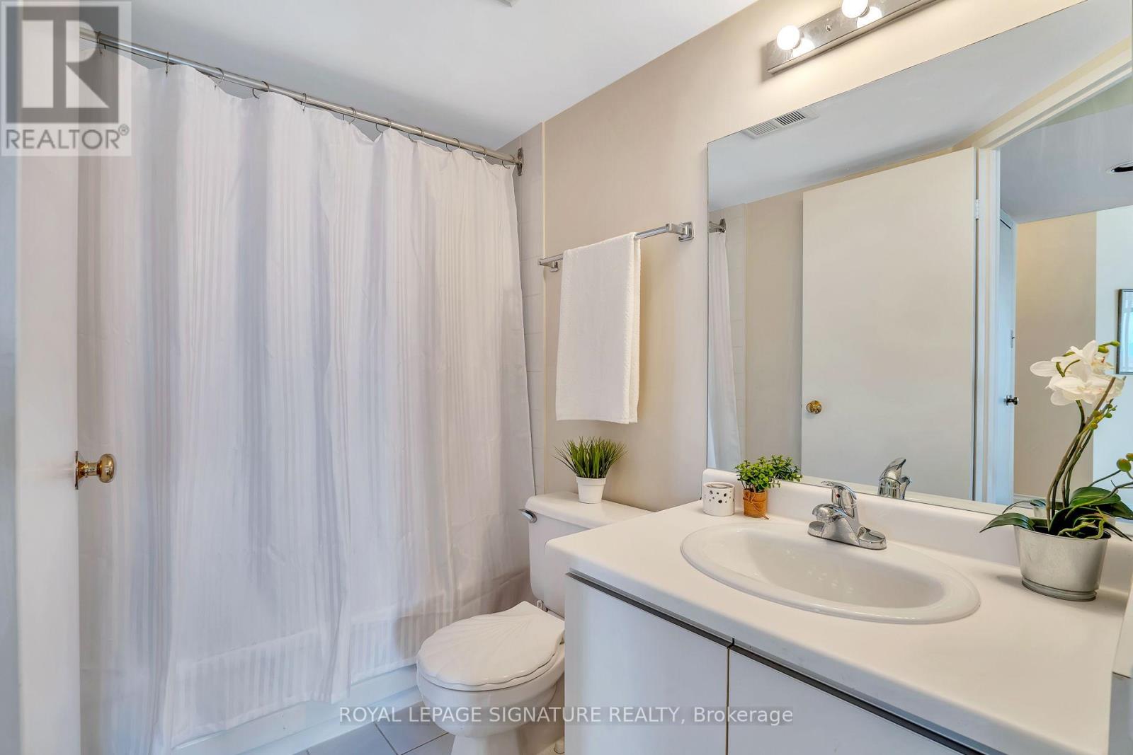 Photo 29 of 903 7440 Bathurst Street, Vaughan ON