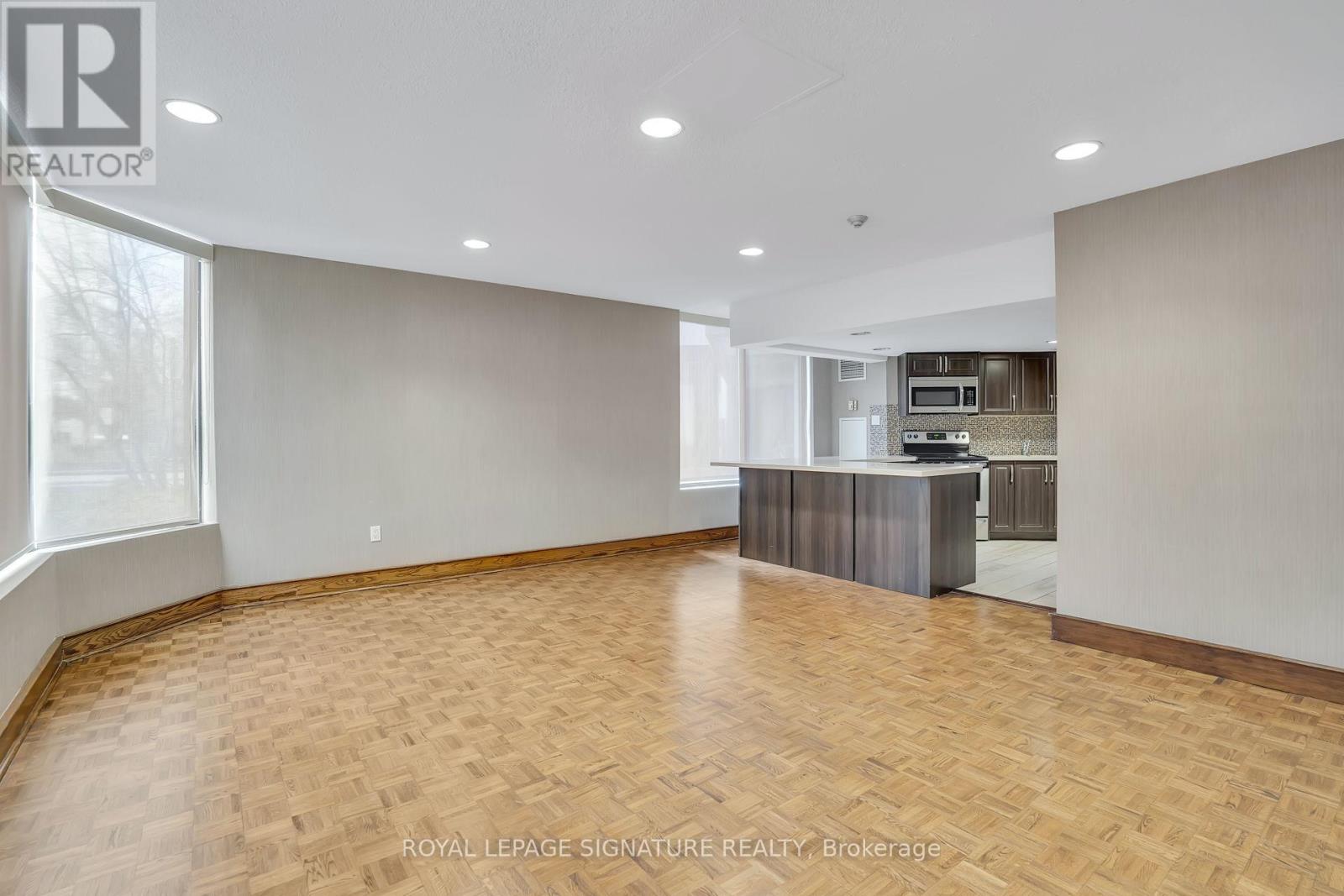 Photo 46 of 903 7440 Bathurst Street, Vaughan ON