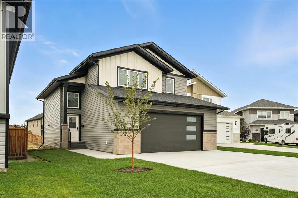 Photo 1 of 25 Murphy Close, Blackfalds AB