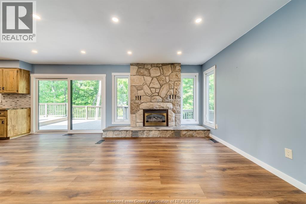 Photo 13 of 123 Dahinda Drive, Harrow ON