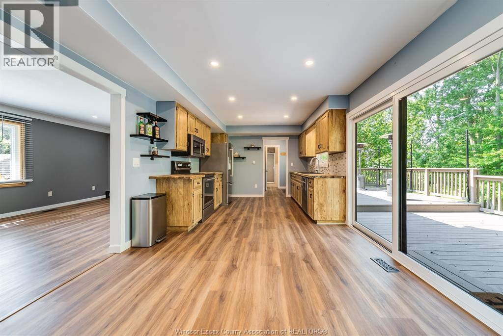 Photo 20 of 123 Dahinda Drive, Harrow ON