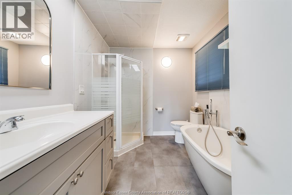 Photo 30 of 123 Dahinda Drive, Harrow ON