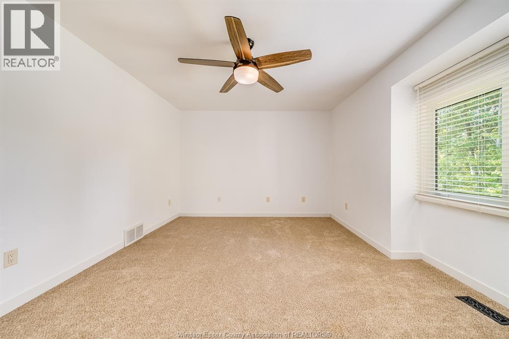 Photo 25 of 123 Dahinda Drive, Harrow ON