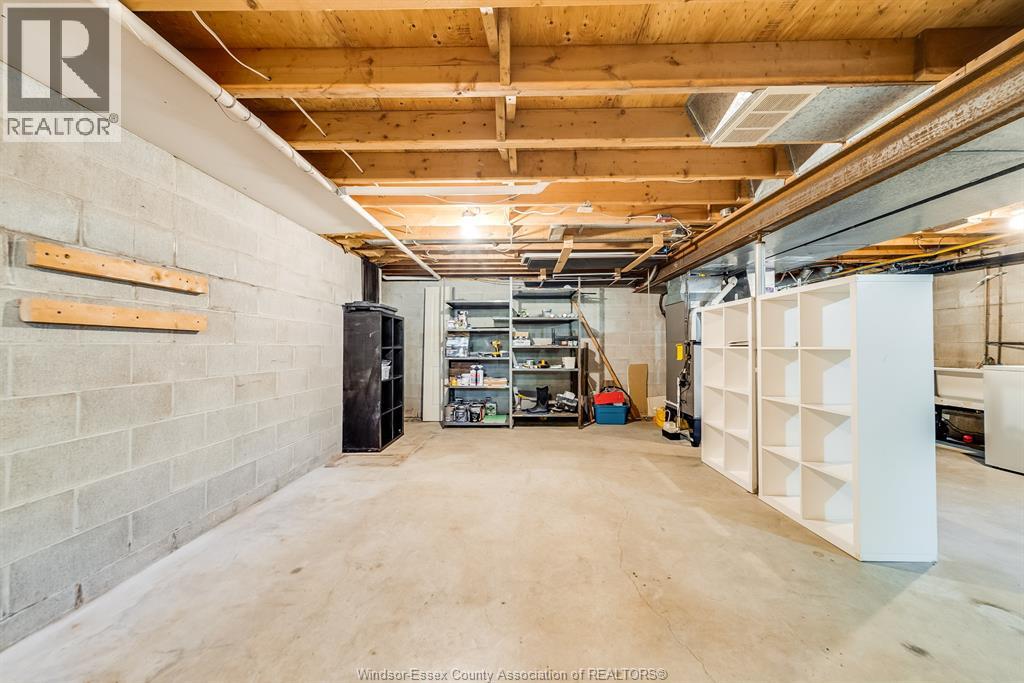 Photo 33 of 123 Dahinda Drive, Harrow ON