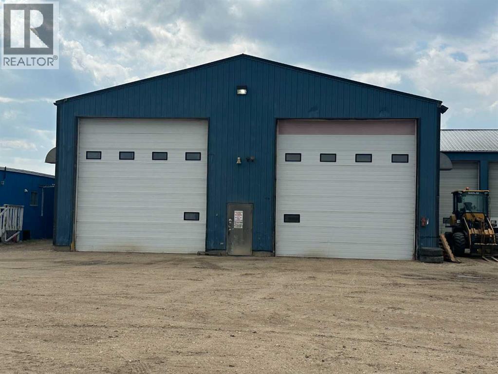 Photo 6 of 10350 144 Avenue, Clairmont AB