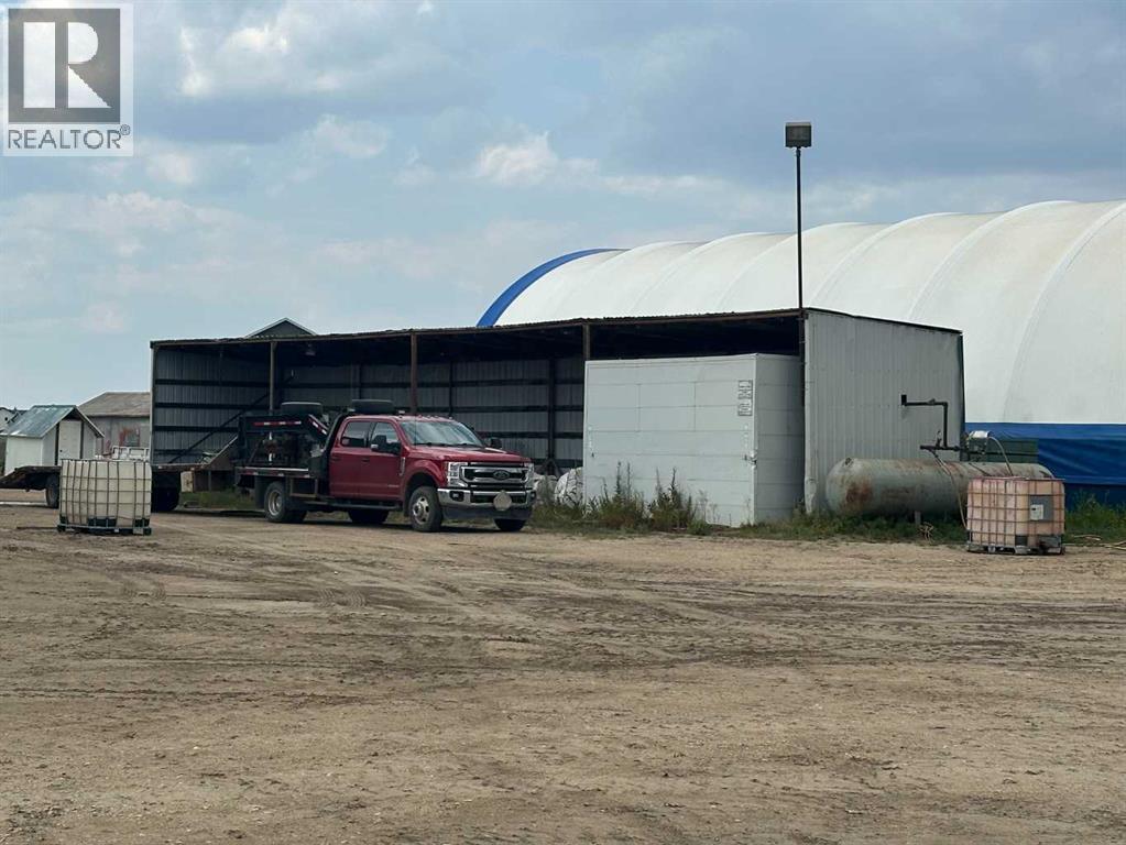 Photo 7 of 10350 144 Avenue, Clairmont AB