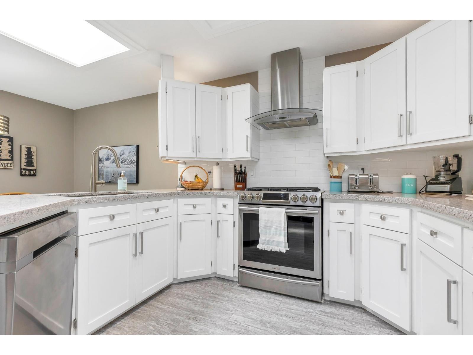 Photo 10 of 4582 217 B Street, Langley BC