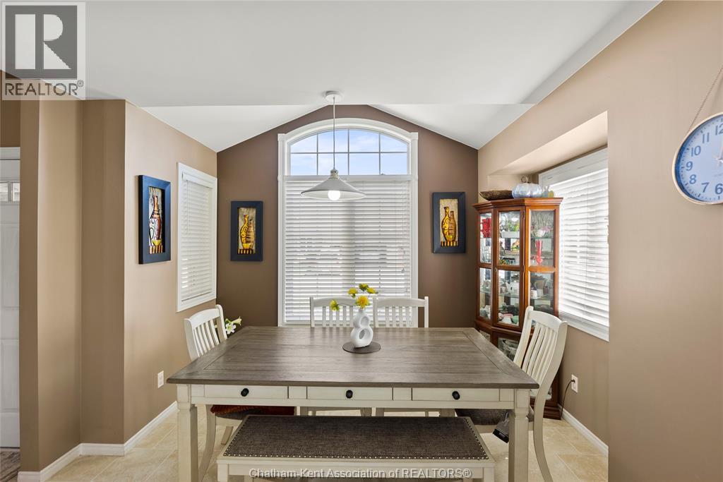 Photo 39 of 154 Semenyn Avenue Unit 24, Chatham ON