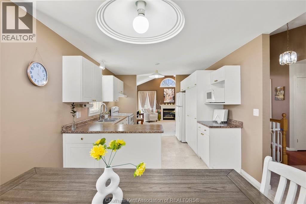 Photo 48 of 154 Semenyn Avenue Unit 24, Chatham ON