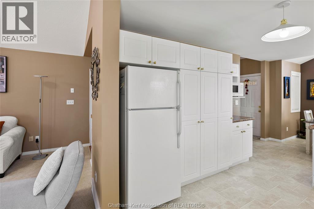 Photo 37 of 154 Semenyn Avenue Unit 24, Chatham ON