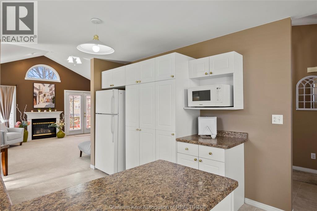 Photo 6 of 154 Semenyn Avenue Unit 24, Chatham ON