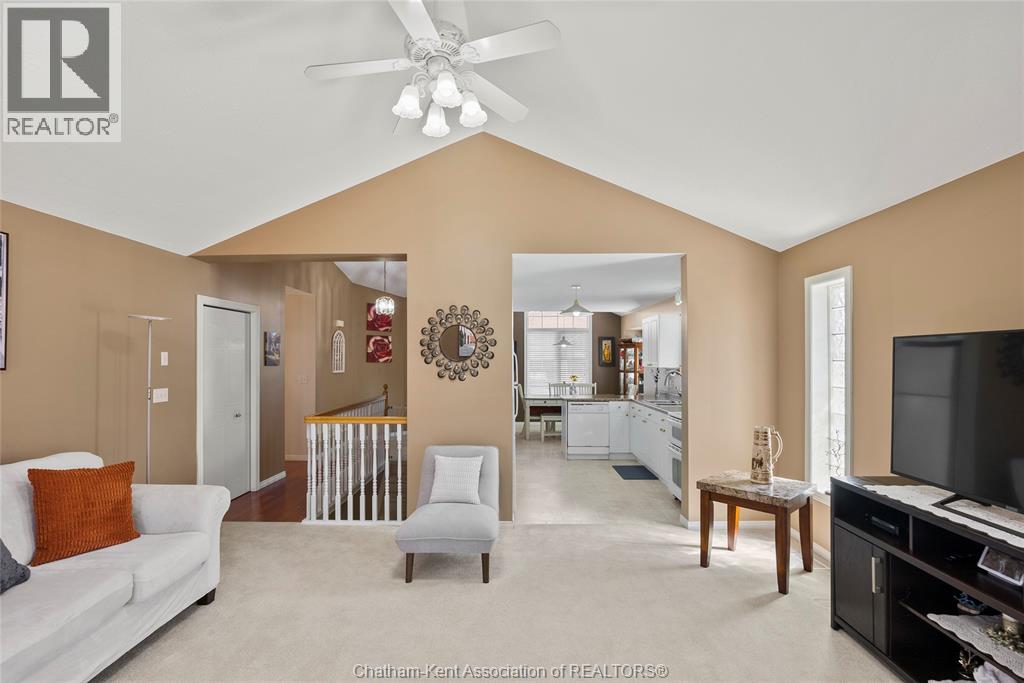 Photo 8 of 154 Semenyn Avenue Unit 24, Chatham ON