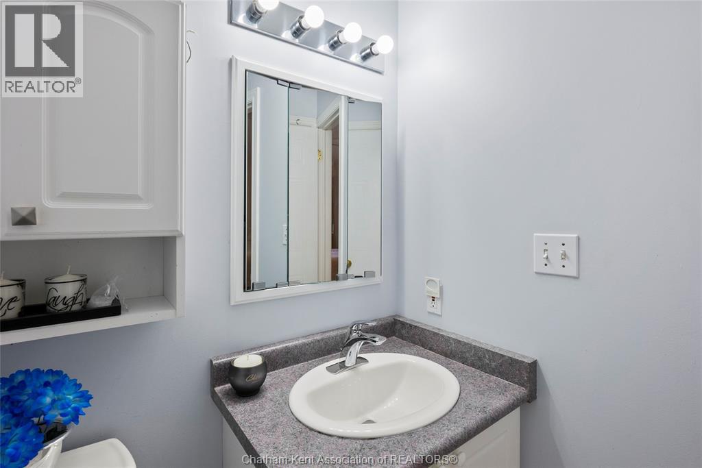Photo 41 of 154 Semenyn Avenue Unit 24, Chatham ON