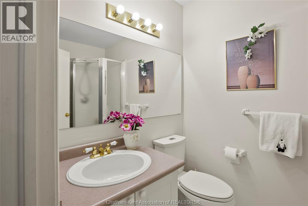 Photo 10 of 154 Semenyn Avenue Unit 24, Chatham ON