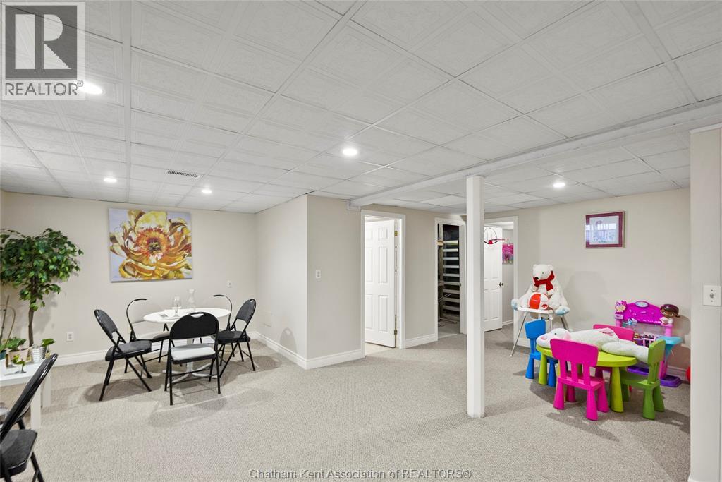 Photo 14 of 154 Semenyn Avenue Unit 24, Chatham ON