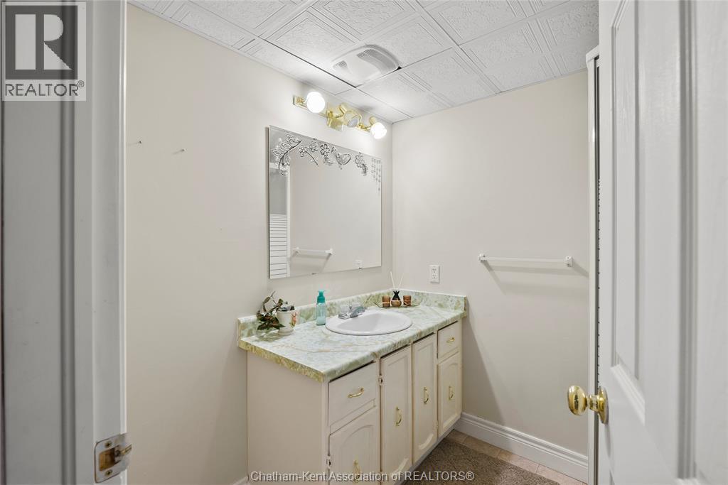 Photo 28 of 154 Semenyn Avenue Unit 24, Chatham ON