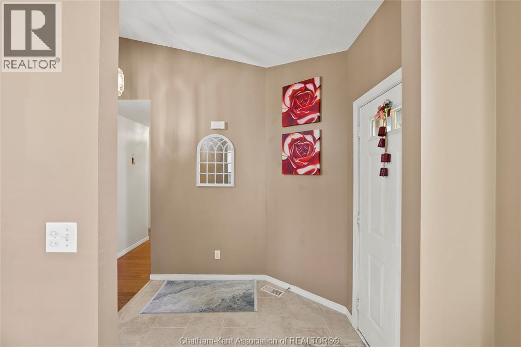 Photo 50 of 154 Semenyn Avenue Unit 24, Chatham ON